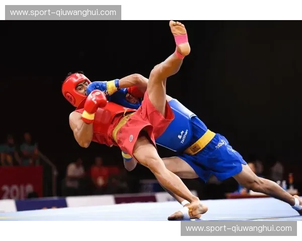 巅峰之争：散打队长付高峰与“黑马”崔飞的铁拳对决，谁才是真正的擂台统治者？